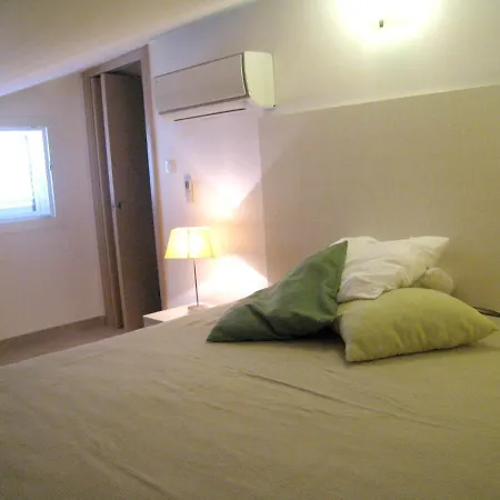 House With 2 Bedrooms In With Enclosed Garden And Wifi 50 M From The Сasa de vacaciones Borgo (Corsica)