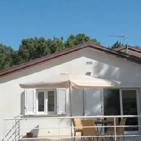 House With 2 Bedrooms In With Enclosed Garden And Wifi 50 M From The *